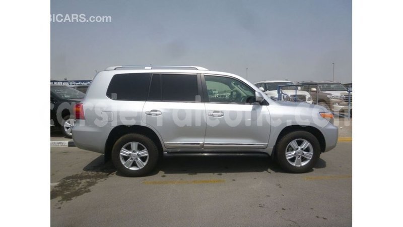 Big with watermark toyota land cruiser kailahun import dubai 6001