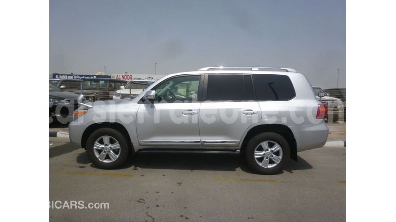 Big with watermark toyota land cruiser kailahun import dubai 6001