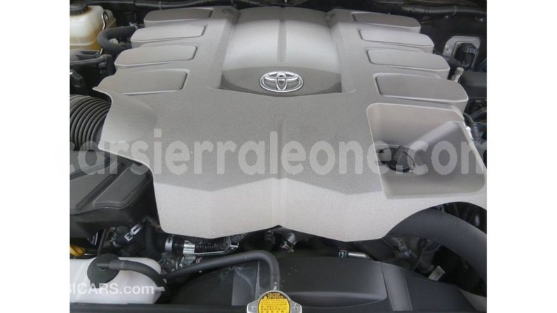 Big with watermark toyota land cruiser kailahun import dubai 6001