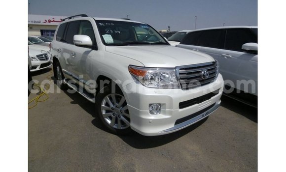 Buy Import Toyota Land Cruiser White Car in Import - Dubai in Kailahun Buy Import Toyota Land Cruiser White Car in Import - Dubai in Kailahun