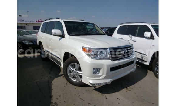 Buy Import Toyota Land Cruiser White Car in Import - Dubai in Kailahun Buy Import Toyota Land Cruiser White Car in Import - Dubai in Kailahun