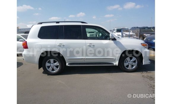 Buy Import Toyota Land Cruiser White Car in Import - Dubai in Kailahun Buy Import Toyota Land Cruiser White Car in Import - Dubai in Kailahun
