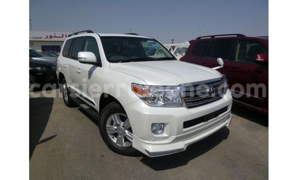 Buy Import Toyota Land Cruiser White Car in Import - Dubai in Kailahun Buy Import Toyota Land Cruiser White Car in Import - Dubai in Kailahun