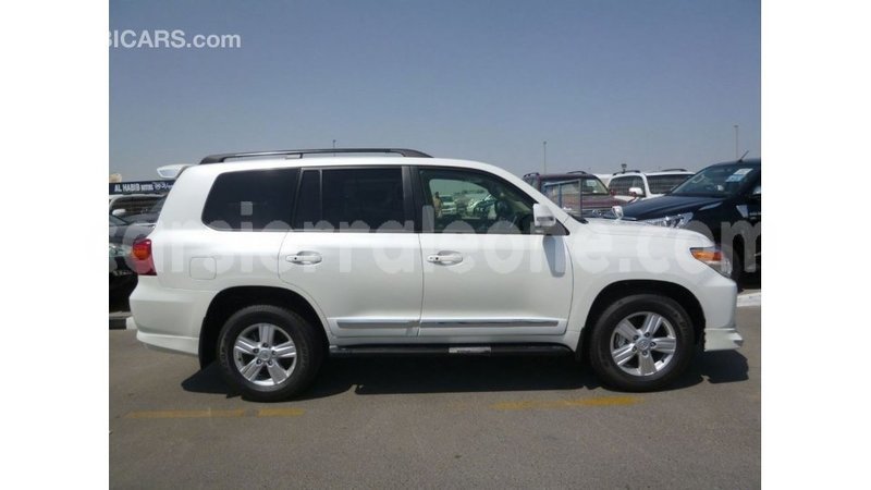 Big with watermark toyota land cruiser kailahun import dubai 6008