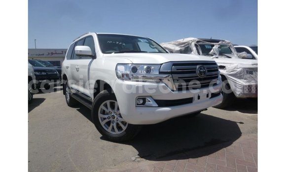 Buy Import Toyota Land Cruiser White Car in Import - Dubai in Kailahun Buy Import Toyota Land Cruiser White Car in Import - Dubai in Kailahun