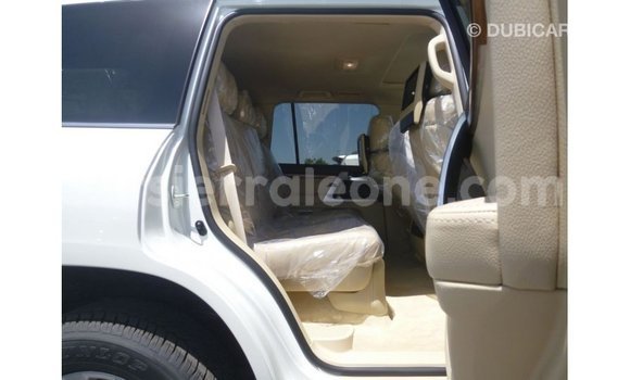 Buy Import Toyota Land Cruiser White Car in Import - Dubai in Kailahun Buy Import Toyota Land Cruiser White Car in Import - Dubai in Kailahun