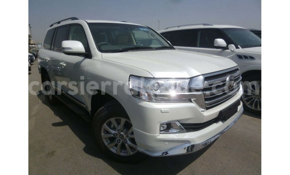 Buy Import Toyota Land Cruiser White Car in Import - Dubai in Kailahun Buy Import Toyota Land Cruiser White Car in Import - Dubai in Kailahun