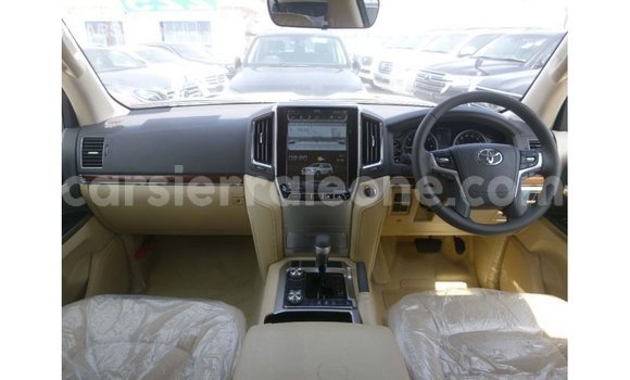 Buy Import Toyota Land Cruiser White Car in Import - Dubai in Kailahun Buy Import Toyota Land Cruiser White Car in Import - Dubai in Kailahun