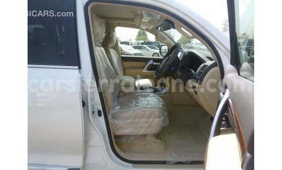 Buy Import Toyota Land Cruiser White Car in Import - Dubai in Kailahun Buy Import Toyota Land Cruiser White Car in Import - Dubai in Kailahun
