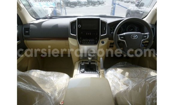 Buy Import Toyota Land Cruiser White Car in Import - Dubai in Kailahun Buy Import Toyota Land Cruiser White Car in Import - Dubai in Kailahun