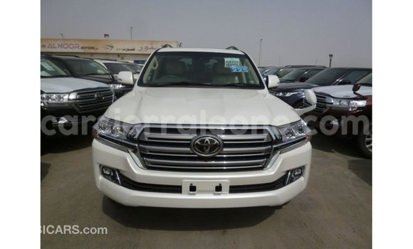 Buy Import Toyota Land Cruiser White Car in Import - Dubai in Kailahun Buy Import Toyota Land Cruiser White Car in Import - Dubai in Kailahun