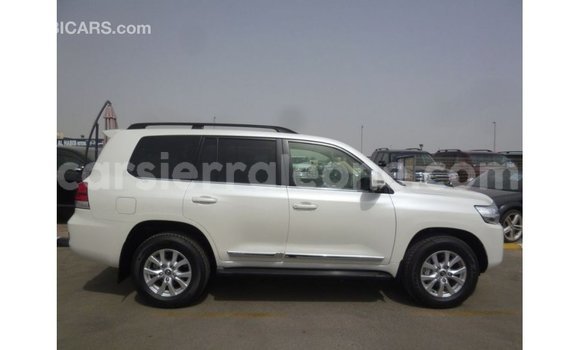 Buy Import Toyota Land Cruiser White Car in Import - Dubai in Kailahun Buy Import Toyota Land Cruiser White Car in Import - Dubai in Kailahun