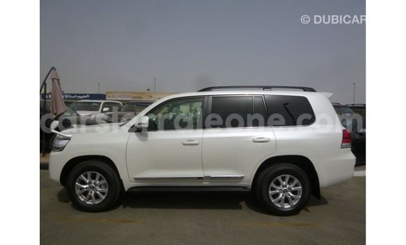 Buy Import Toyota Land Cruiser White Car in Import - Dubai in Kailahun Buy Import Toyota Land Cruiser White Car in Import - Dubai in Kailahun