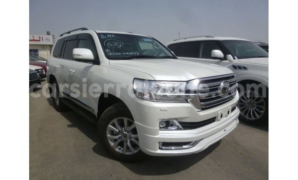 Buy Import Toyota Land Cruiser White Car in Import - Dubai in Kailahun Buy Import Toyota Land Cruiser White Car in Import - Dubai in Kailahun