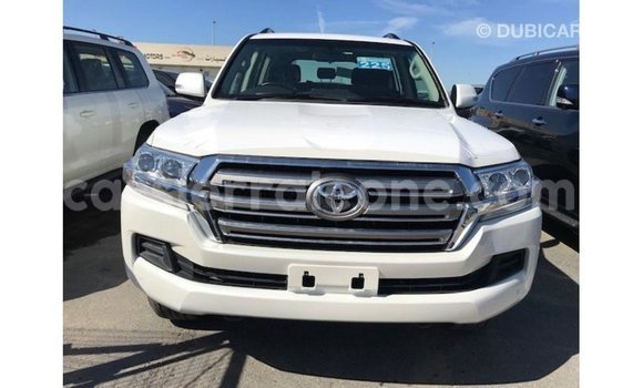 Buy Import Toyota Land Cruiser White Car in Import - Dubai in Kailahun Buy Import Toyota Land Cruiser White Car in Import - Dubai in Kailahun