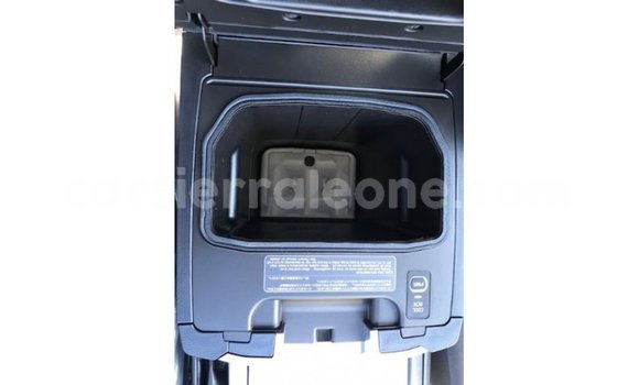 Buy Import Toyota Land Cruiser White Car in Import - Dubai in Kailahun Buy Import Toyota Land Cruiser White Car in Import - Dubai in Kailahun