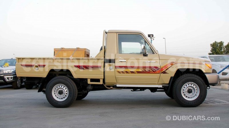 Big with watermark toyota land cruiser kailahun import dubai 6026