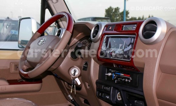 Buy Import Toyota Land Cruiser Beige Car in Import - Dubai in Kailahun Buy Import Toyota Land Cruiser Beige Car in Import - Dubai in Kailahun