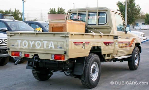 Buy Import Toyota Land Cruiser Beige Car in Import - Dubai in Kailahun Buy Import Toyota Land Cruiser Beige Car in Import - Dubai in Kailahun
