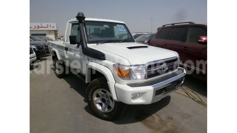 Big with watermark toyota land cruiser kailahun import dubai 6028