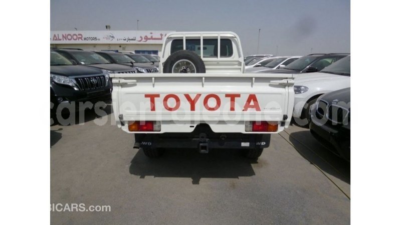 Big with watermark toyota land cruiser kailahun import dubai 6028