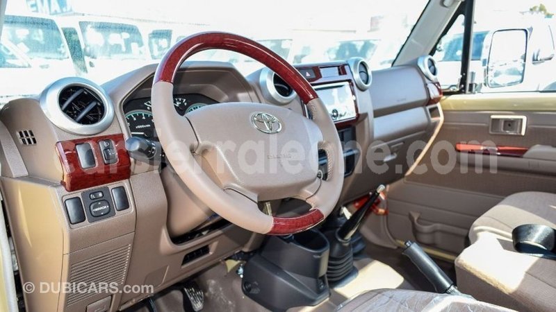 Big with watermark toyota land cruiser kailahun import dubai 6032