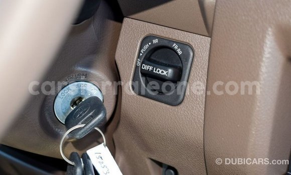 Buy Import Toyota Land Cruiser Beige Car in Import - Dubai in Kailahun Buy Import Toyota Land Cruiser Beige Car in Import - Dubai in Kailahun