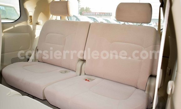 Buy Import Toyota Land Cruiser White Car in Import - Dubai in Kailahun Buy Import Toyota Land Cruiser White Car in Import - Dubai in Kailahun