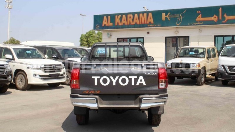 Big with watermark toyota hilux kailahun import dubai 6041