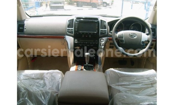 Buy Import Toyota Land Cruiser White Car in Import - Dubai in Kailahun Buy Import Toyota Land Cruiser White Car in Import - Dubai in Kailahun
