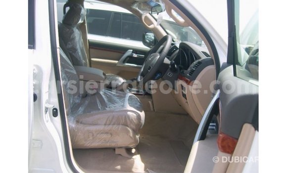 Buy Import Toyota Land Cruiser White Car in Import - Dubai in Kailahun Buy Import Toyota Land Cruiser White Car in Import - Dubai in Kailahun