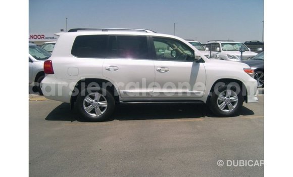 Buy Import Toyota Land Cruiser White Car in Import - Dubai in Kailahun Buy Import Toyota Land Cruiser White Car in Import - Dubai in Kailahun