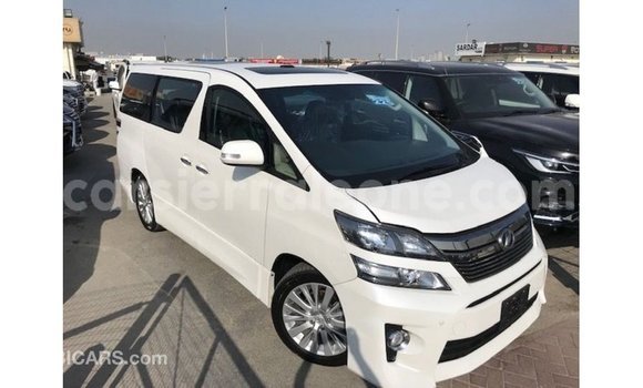 Buy Import Toyota Vellfire White Car in Import - Dubai in Kailahun Buy Import Toyota Vellfire White Car in Import - Dubai in Kailahun