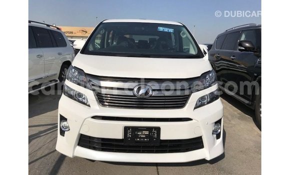 Buy Import Toyota Vellfire White Car in Import - Dubai in Kailahun Buy Import Toyota Vellfire White Car in Import - Dubai in Kailahun