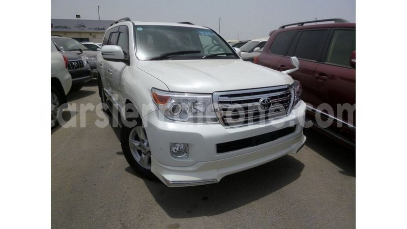 Big with watermark toyota land cruiser kailahun import dubai 6061
