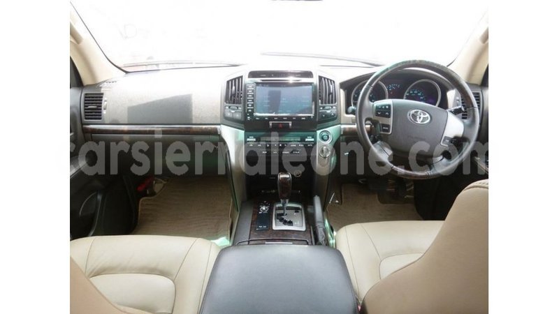 Big with watermark toyota land cruiser kailahun import dubai 6061