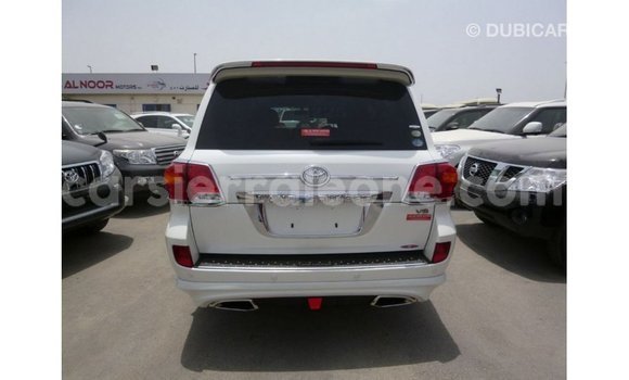 Buy Import Toyota Land Cruiser White Car in Import - Dubai in Kailahun Buy Import Toyota Land Cruiser White Car in Import - Dubai in Kailahun