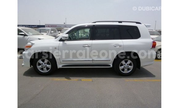 Buy Import Toyota Land Cruiser White Car in Import - Dubai in Kailahun Buy Import Toyota Land Cruiser White Car in Import - Dubai in Kailahun