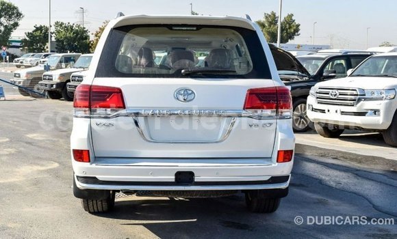 Buy Import Toyota Land Cruiser White Car in Import - Dubai in Kailahun Buy Import Toyota Land Cruiser White Car in Import - Dubai in Kailahun