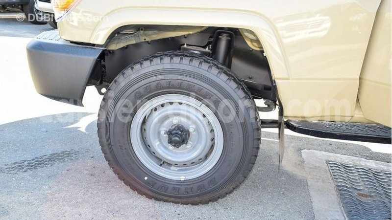 Big with watermark toyota land cruiser kailahun import dubai 6066