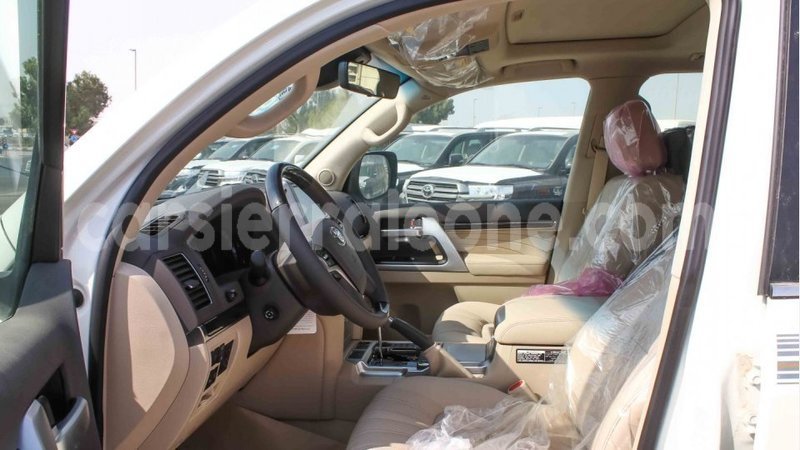 Big with watermark toyota land cruiser kailahun import dubai 6067