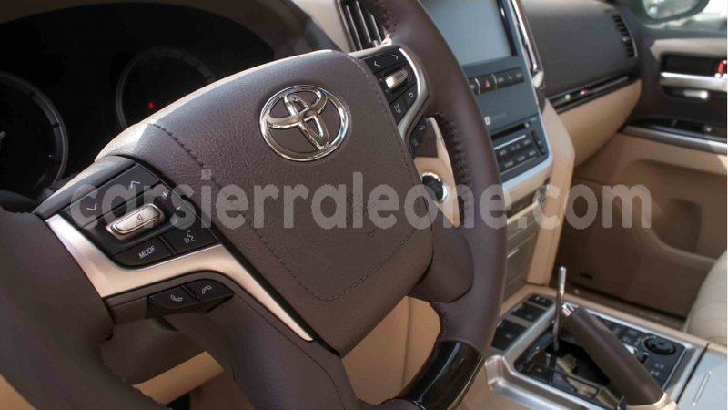 Big with watermark toyota land cruiser kailahun import dubai 6067