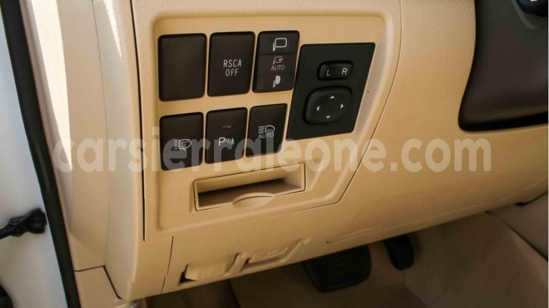 Big with watermark toyota land cruiser kailahun import dubai 6067