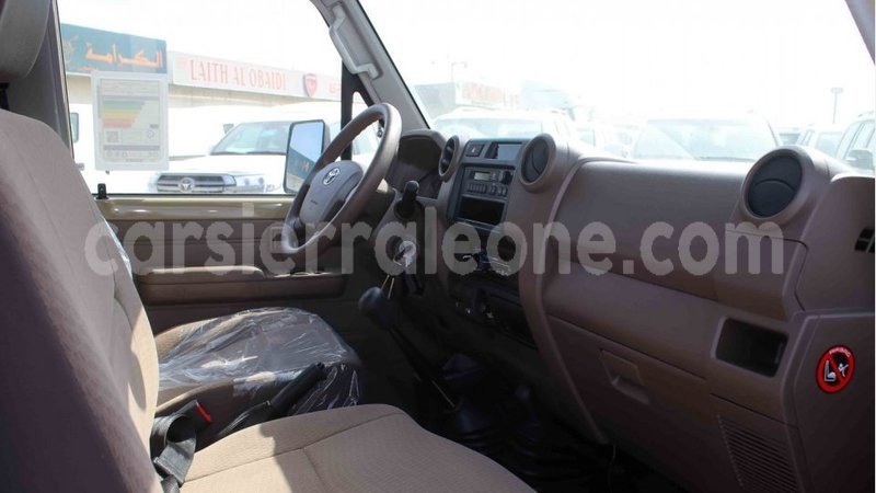 Big with watermark toyota land cruiser kailahun import dubai 6068