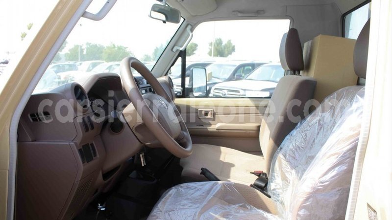 Big with watermark toyota land cruiser kailahun import dubai 6068