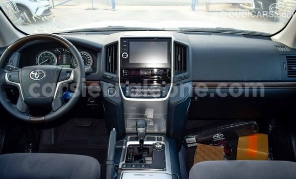 Buy Import Toyota Land Cruiser White Car in Import - Dubai in Kailahun Buy Import Toyota Land Cruiser White Car in Import - Dubai in Kailahun