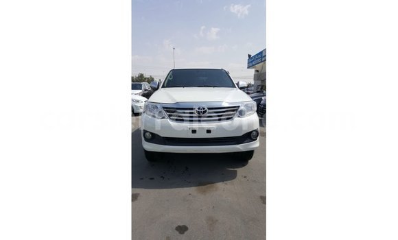 Buy Import Toyota Fortuner White Car in Import - Dubai in Kailahun Buy Import Toyota Fortuner White Car in Import - Dubai in Kailahun