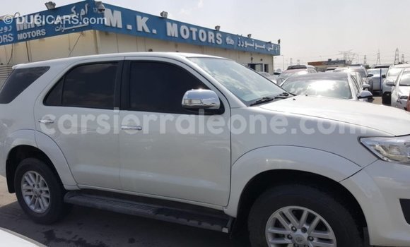 Buy Import Toyota Fortuner White Car in Import - Dubai in Kailahun Buy Import Toyota Fortuner White Car in Import - Dubai in Kailahun