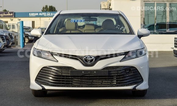 Buy Import Toyota Camry White Car in Import - Dubai in Kailahun Buy Import Toyota Camry White Car in Import - Dubai in Kailahun