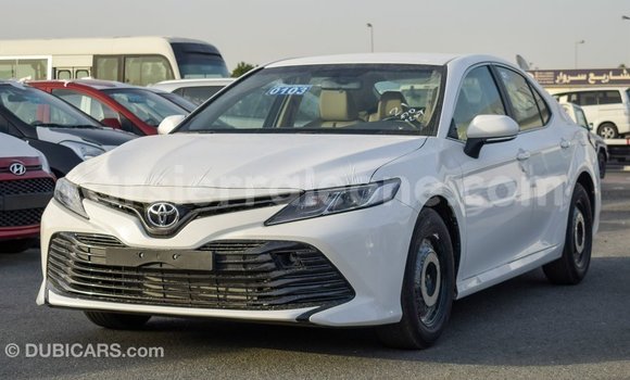 Buy Import Toyota Camry White Car in Import - Dubai in Kailahun Buy Import Toyota Camry White Car in Import - Dubai in Kailahun